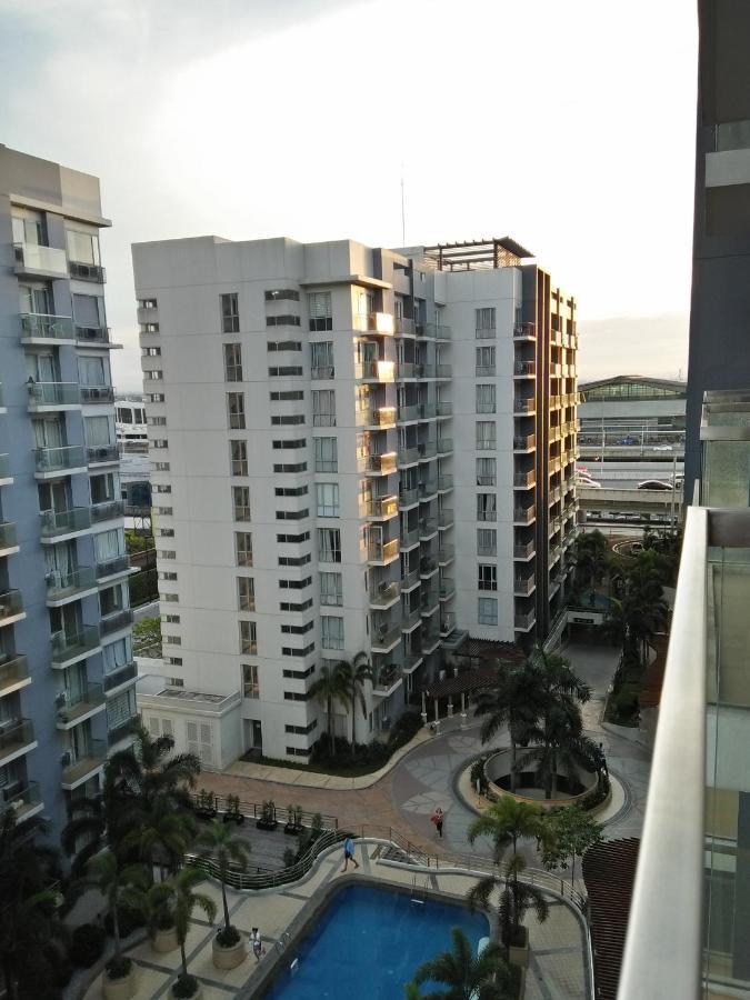 One Palm Tree Villas Manila Eksteriør bilde